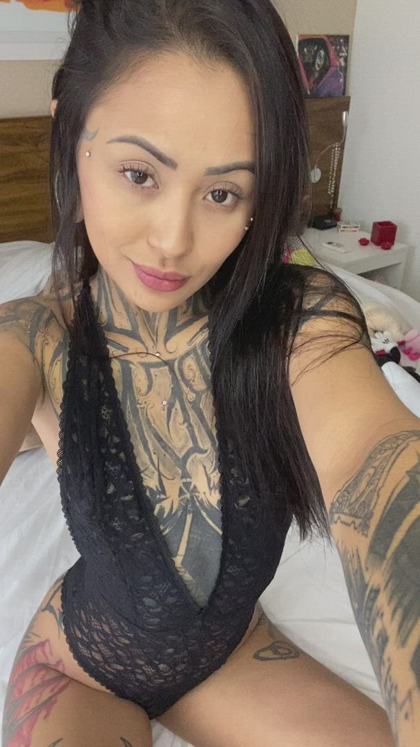 Amateur porn video with onlyfans model Surya <strong>@suryaelizabeth</strong>