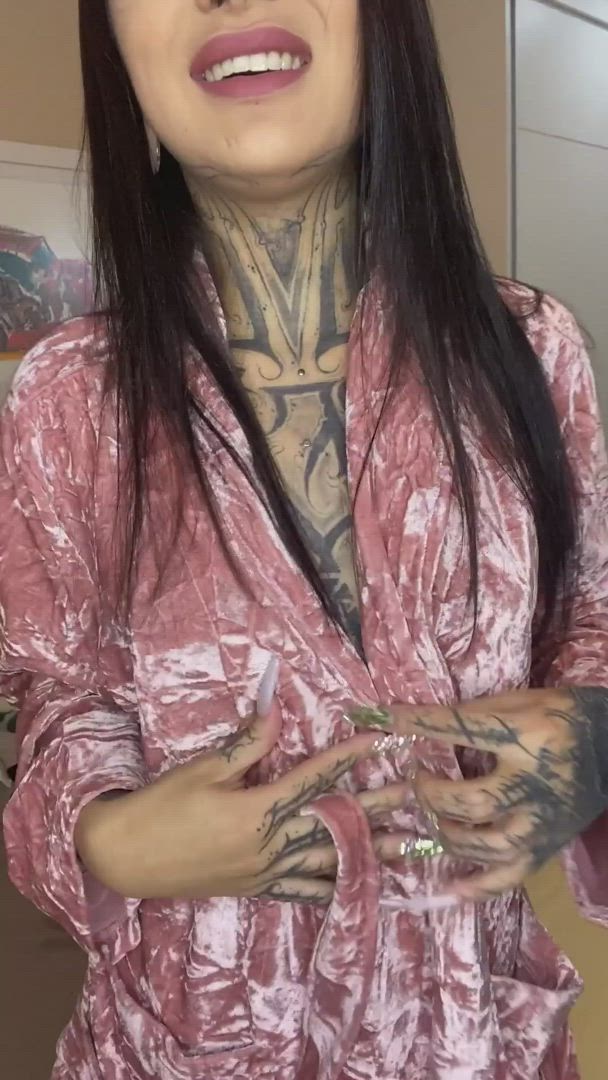 Amateur porn video with onlyfans model Surya <strong>@suryaelizabeth</strong>