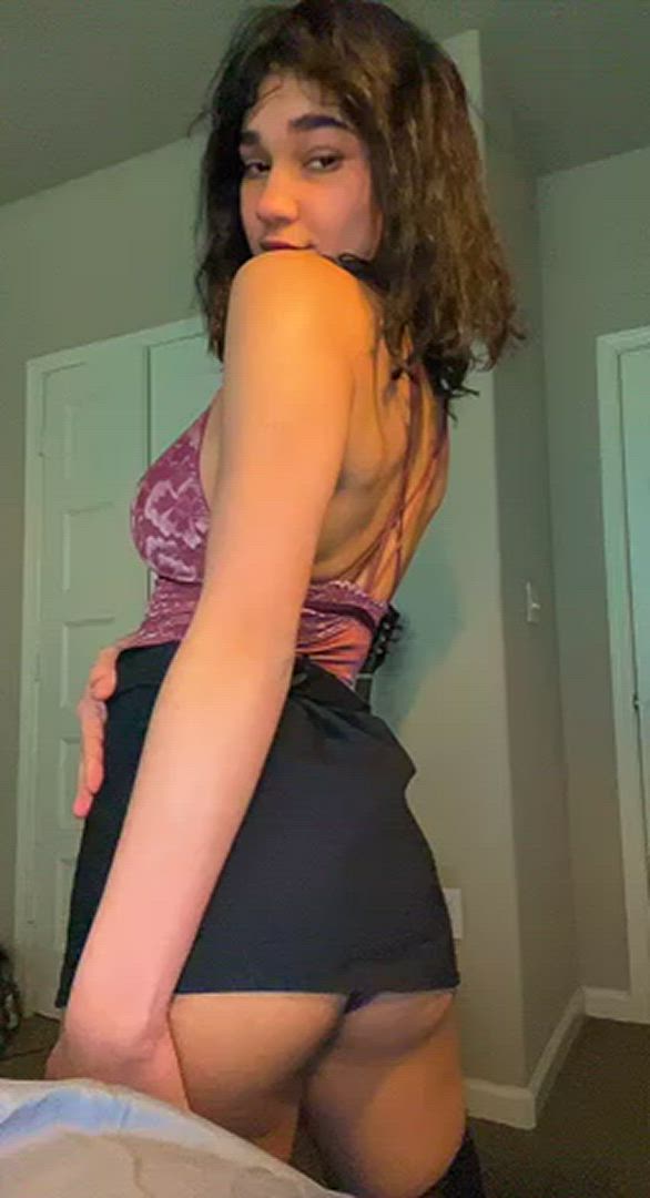 Teen porn video with onlyfans model sweetcrystal <strong>@sweetcrystalbaby</strong>