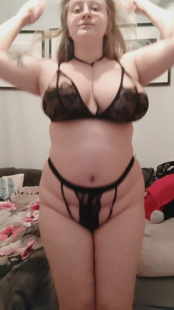 Big Tits porn video with onlyfans model thiccangel <strong>@thiccangel69</strong>