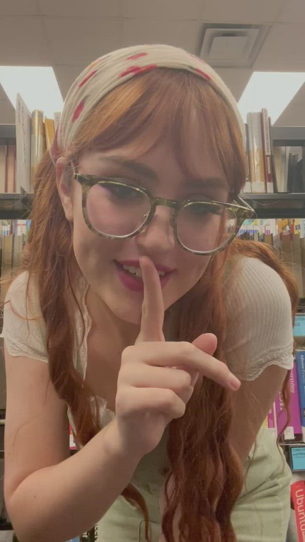 Public porn video with onlyfans model Vanessa <strong>@vanessapeach</strong>