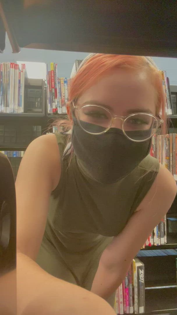 Public porn video with onlyfans model Vanessa <strong>@vanessapeach</strong>