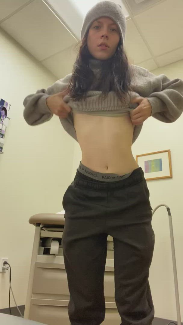 Ass porn video with onlyfans model Vivian Vaughn <strong>@vivian.xo</strong>