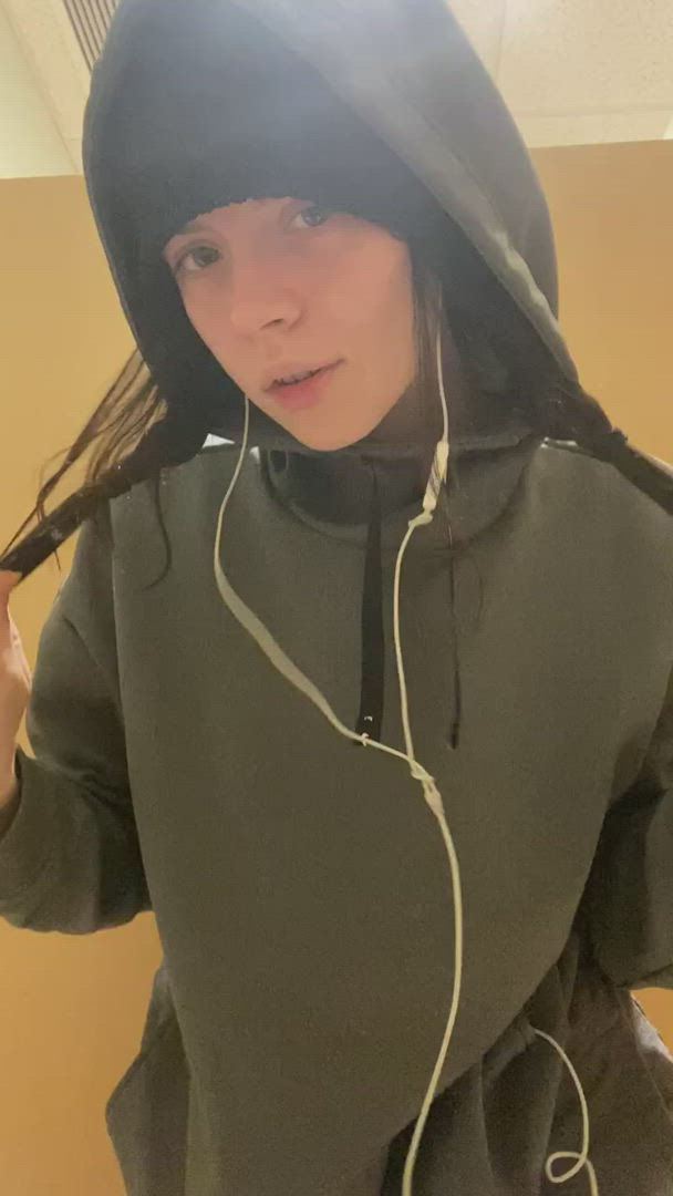 Asshole porn video with onlyfans model Vivian Vaughn <strong>@vivian.xo</strong>