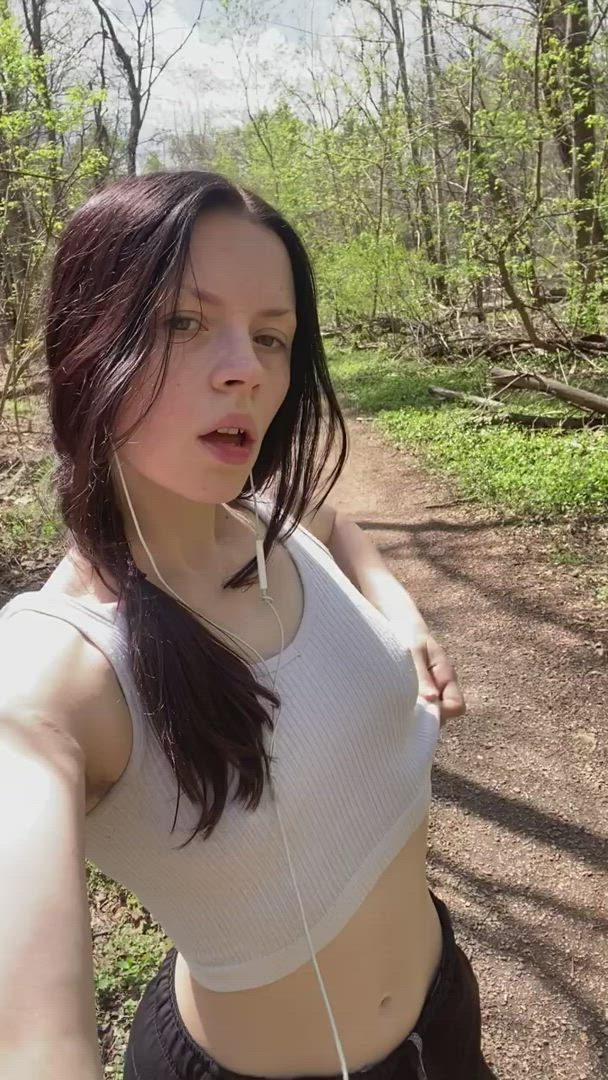 Pale porn video with onlyfans model Vivian Vaughn <strong>@vivian.xo</strong>