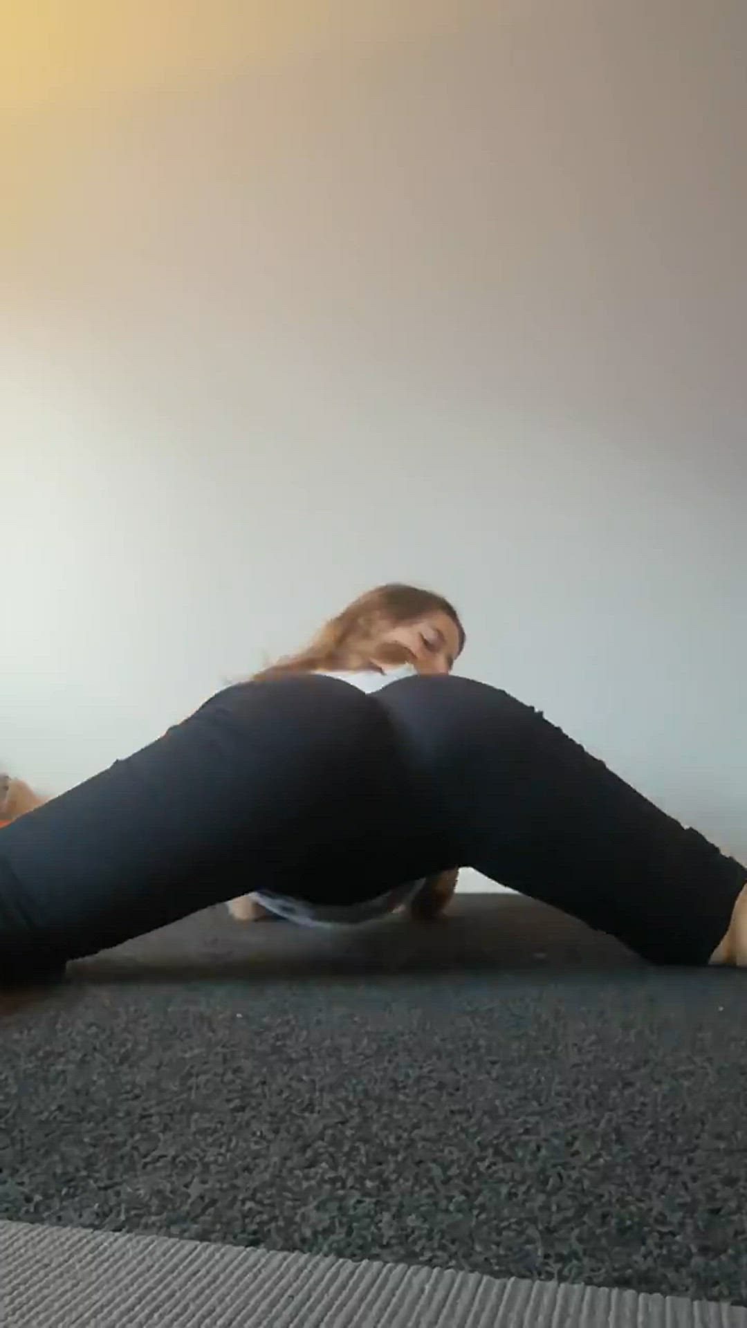 Ass porn video with onlyfans model winterthedancer <strong>@winterthedancer</strong>