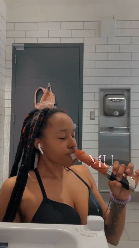 Blowjob porn video with onlyfans model mulanbabyyy <strong>@mulanbabyyy</strong>