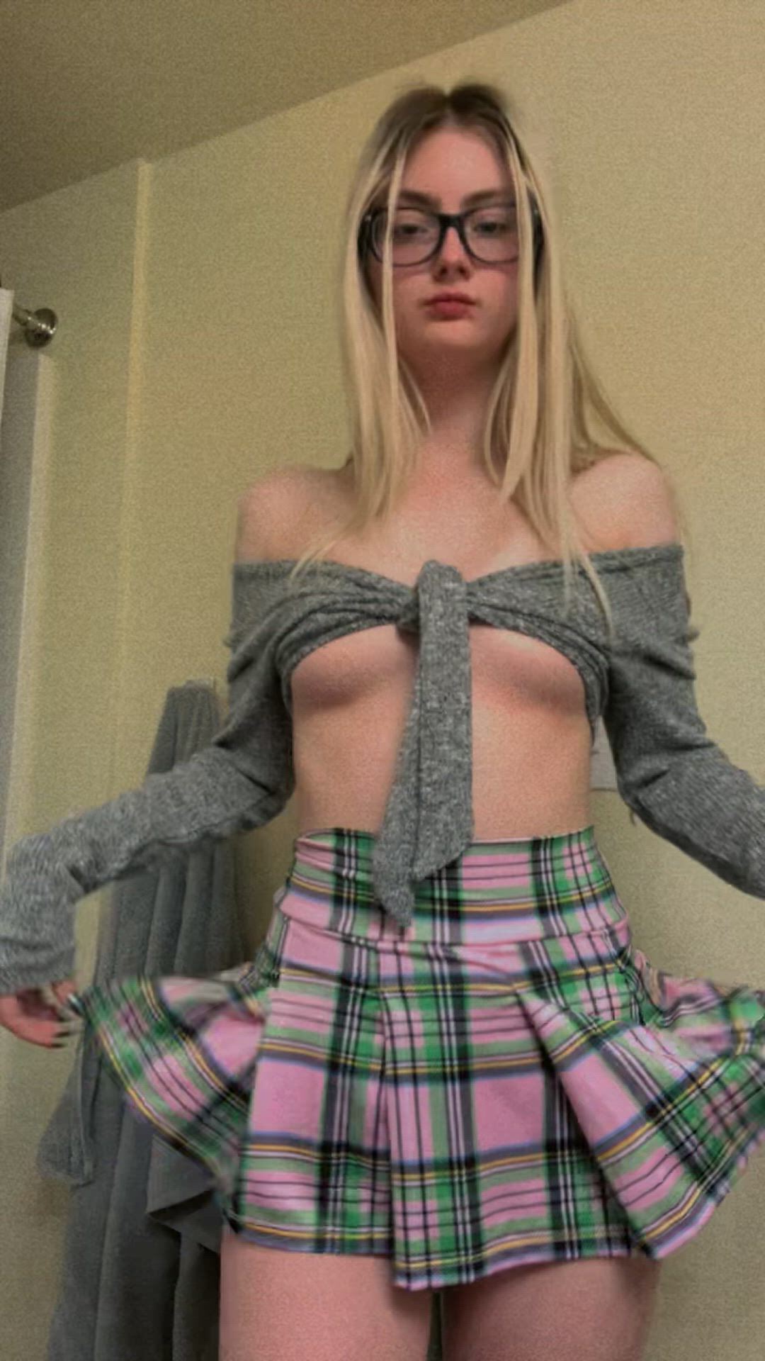 Ass porn video with onlyfans model actuallyblondie <strong>@actuallyblondie2.0</strong>