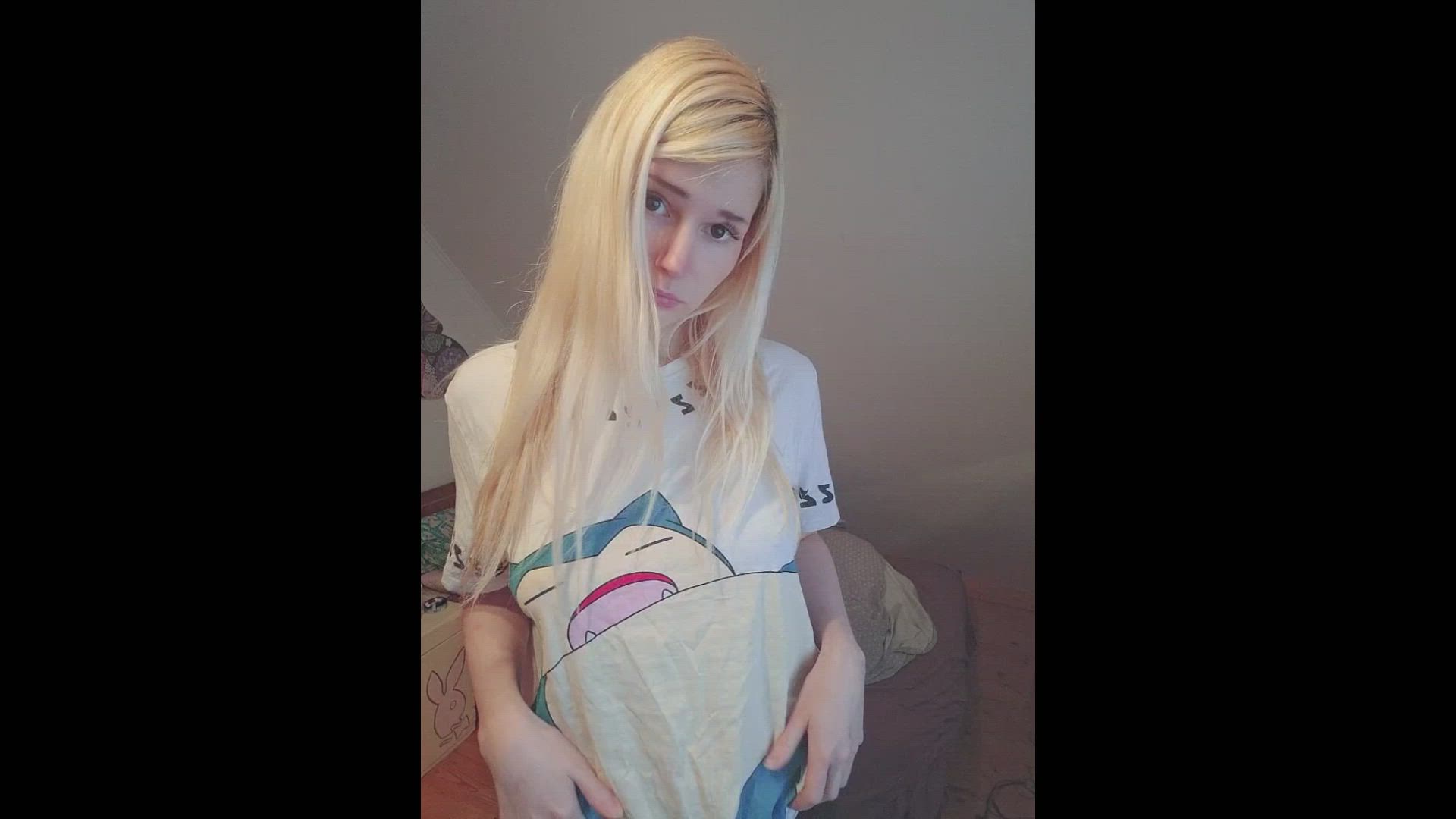 Blonde porn video with onlyfans model Lola <strong>@deerlola19</strong>