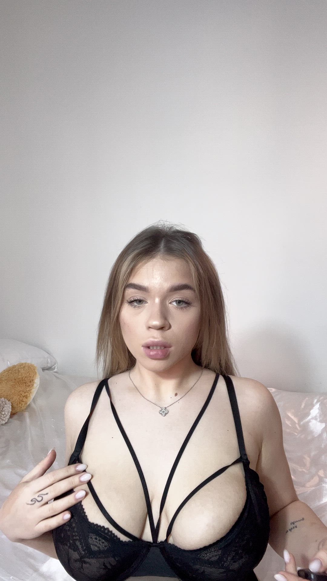 Amateur porn video with onlyfans model AdelJuggs <strong>@action</strong>