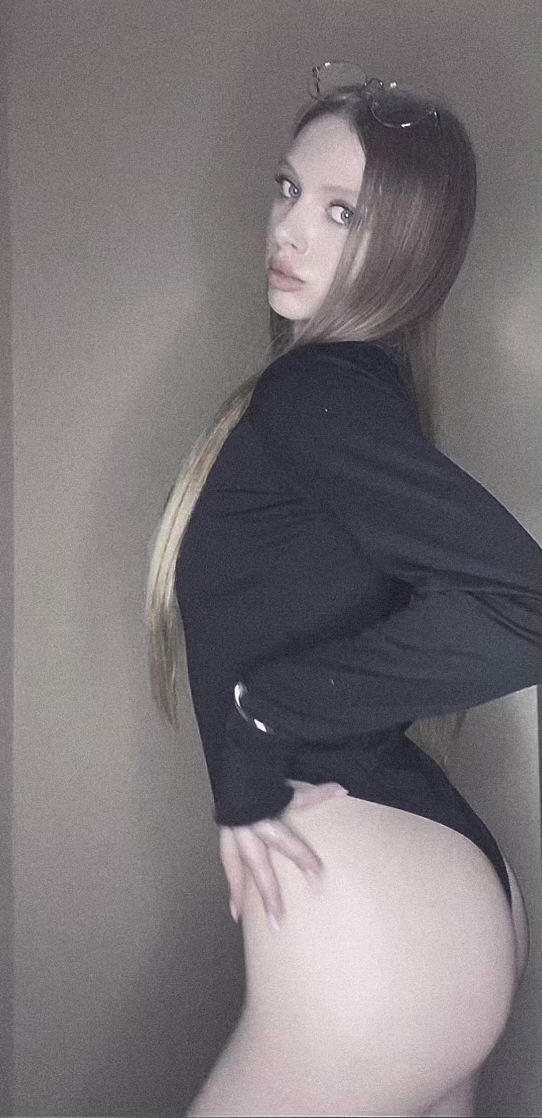 Ass porn video with onlyfans model anna_br18 <strong>@brightanna18</strong>