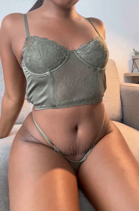 Amateur porn video with onlyfans model lillianalove1 <strong>@lillilove_xx</strong>