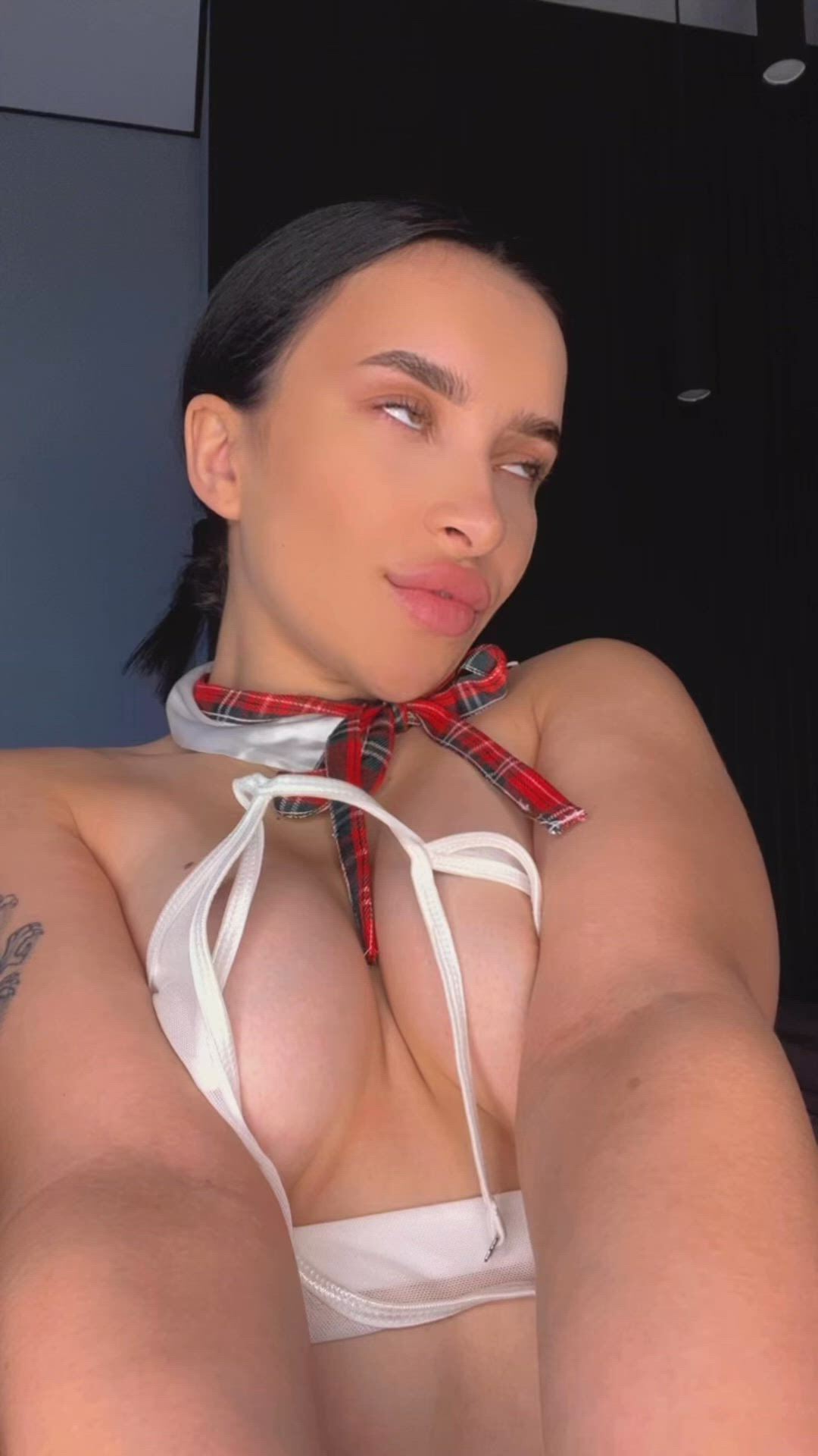 Boobs porn video with onlyfans model lilyqueen4515 <strong>@lilyqueenlily</strong>