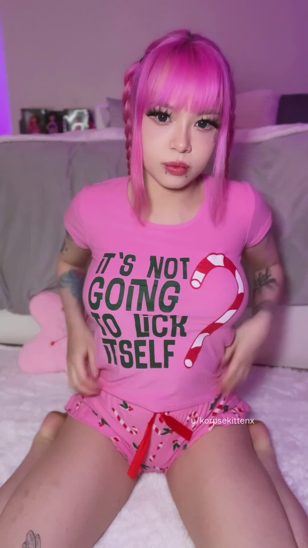 Asian porn video with onlyfans model KorpseKitten <strong>@korpsekitten</strong>