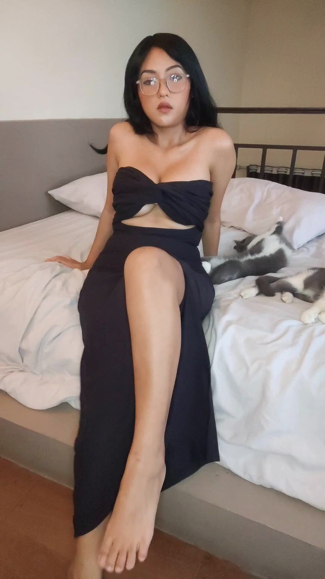 Asian porn video with onlyfans model eveonly23 <strong>@baebyeve</strong>