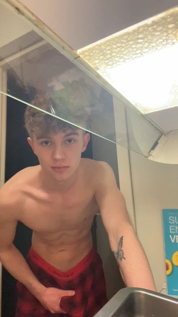 Big Dick porn video with onlyfans model caspertwinkx <strong>@caspertwinkx</strong>