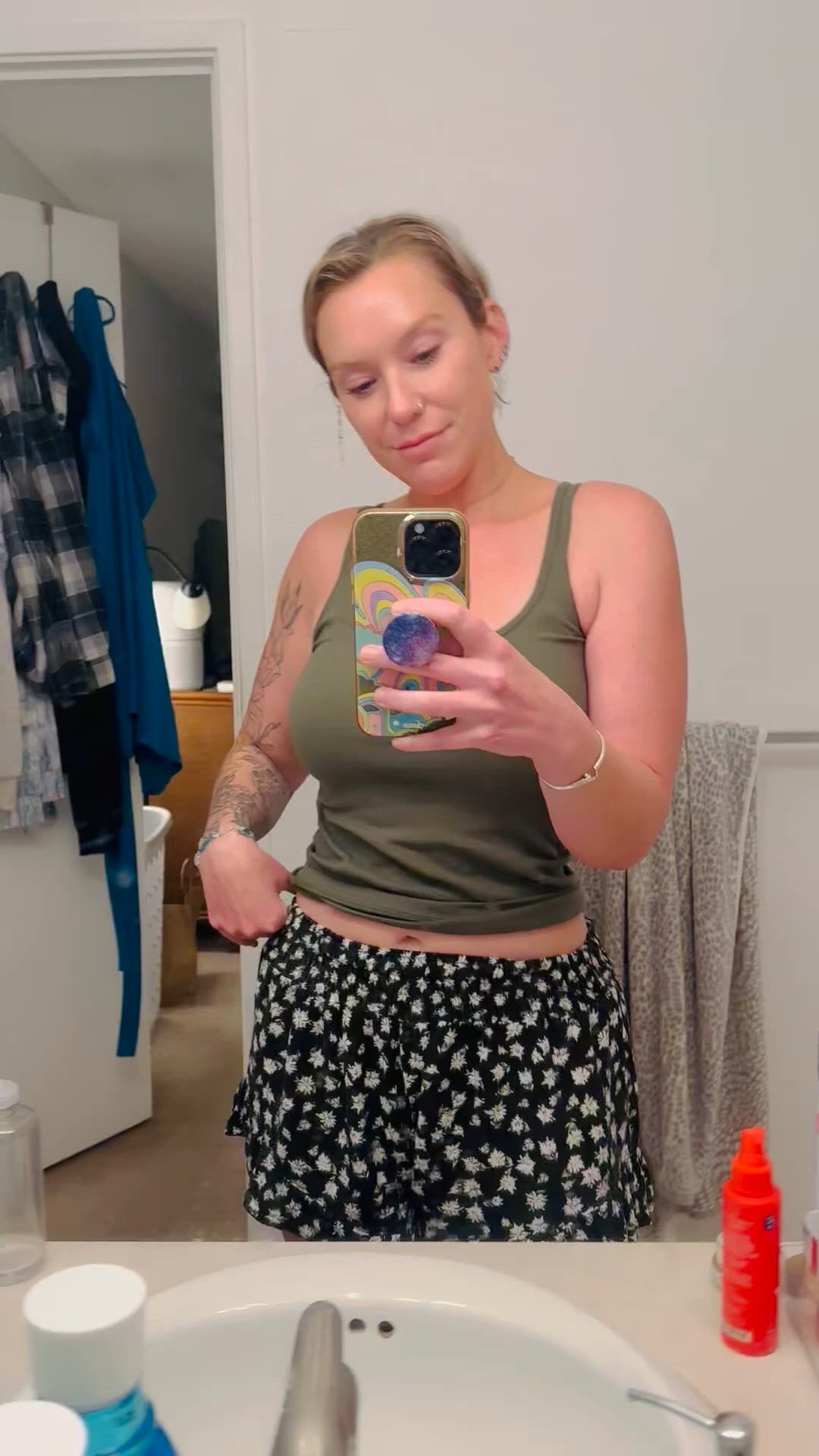 Amateur porn video with onlyfans model magicnthemirror <strong>@magicnthemirror</strong>