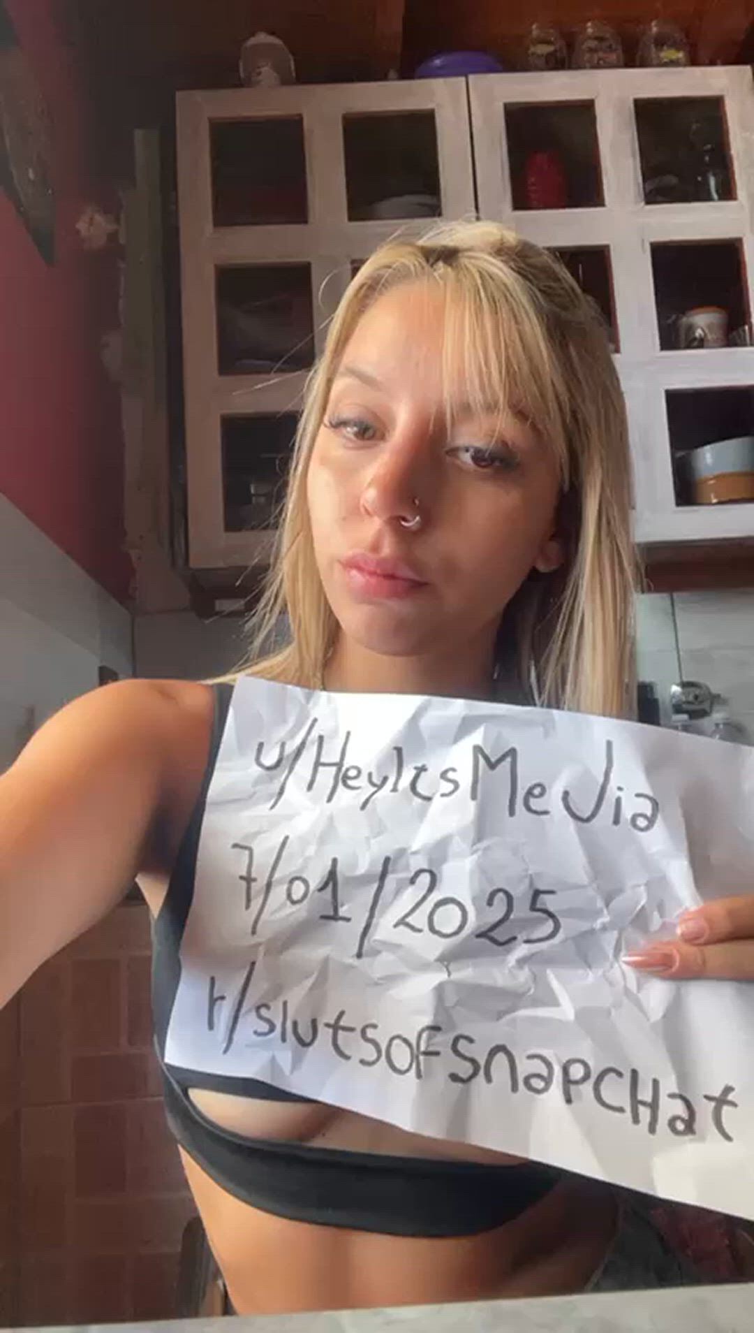 Amateur porn video with onlyfans model poppyxutie2 <strong>@poppyy22</strong>