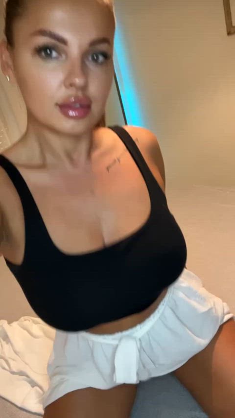 Celebrity porn video with onlyfans model ashelyrain <strong>@ashleyraiin</strong>