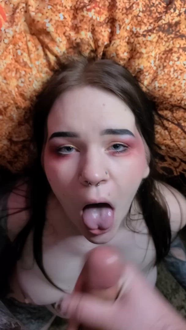 Cumshot porn video with onlyfans model evaevergreene <strong>@eva-evergreenevip</strong>