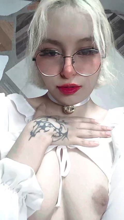 Tits porn video with onlyfans model Little Danna 💕 <strong>@lil_danna.</strong>