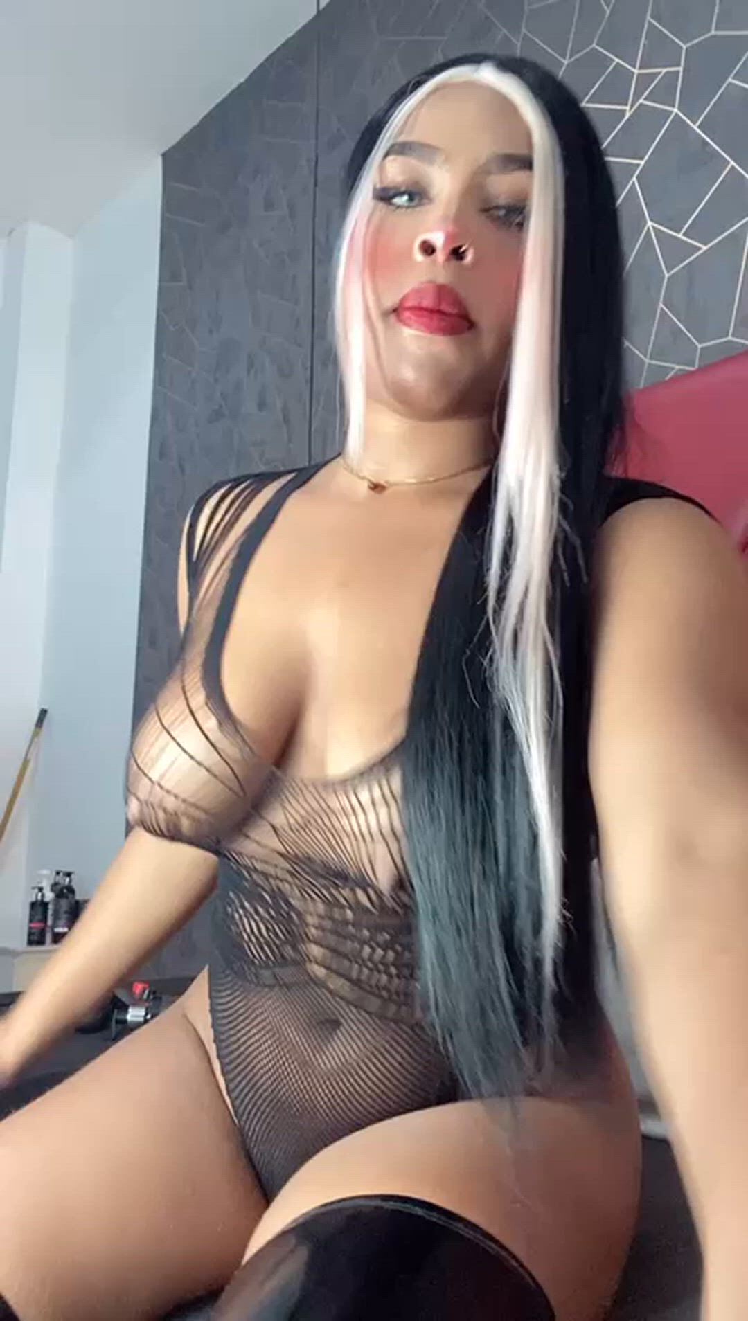 Amateur porn video with onlyfans model veronicaaloudge <strong>@veronicaalod</strong>