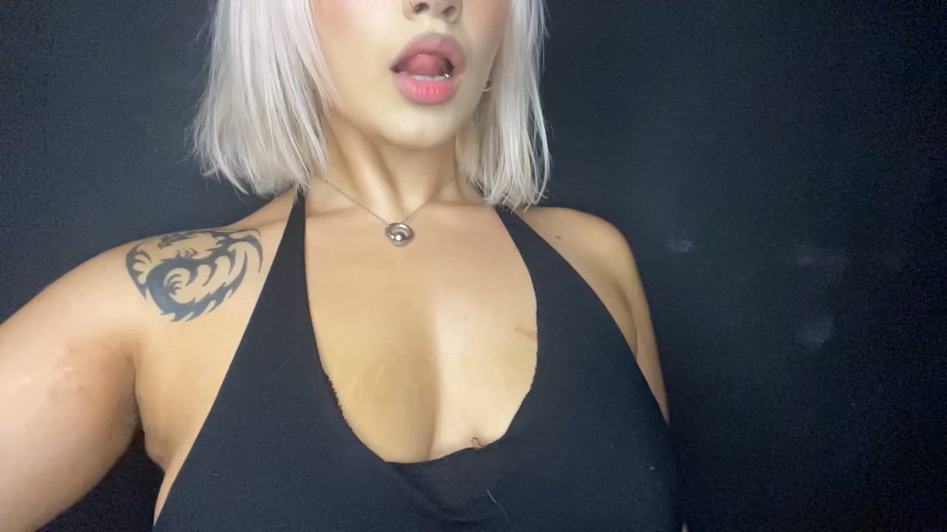 18 Years Old porn video with onlyfans model vamphighrr <strong>@vamphighr</strong>