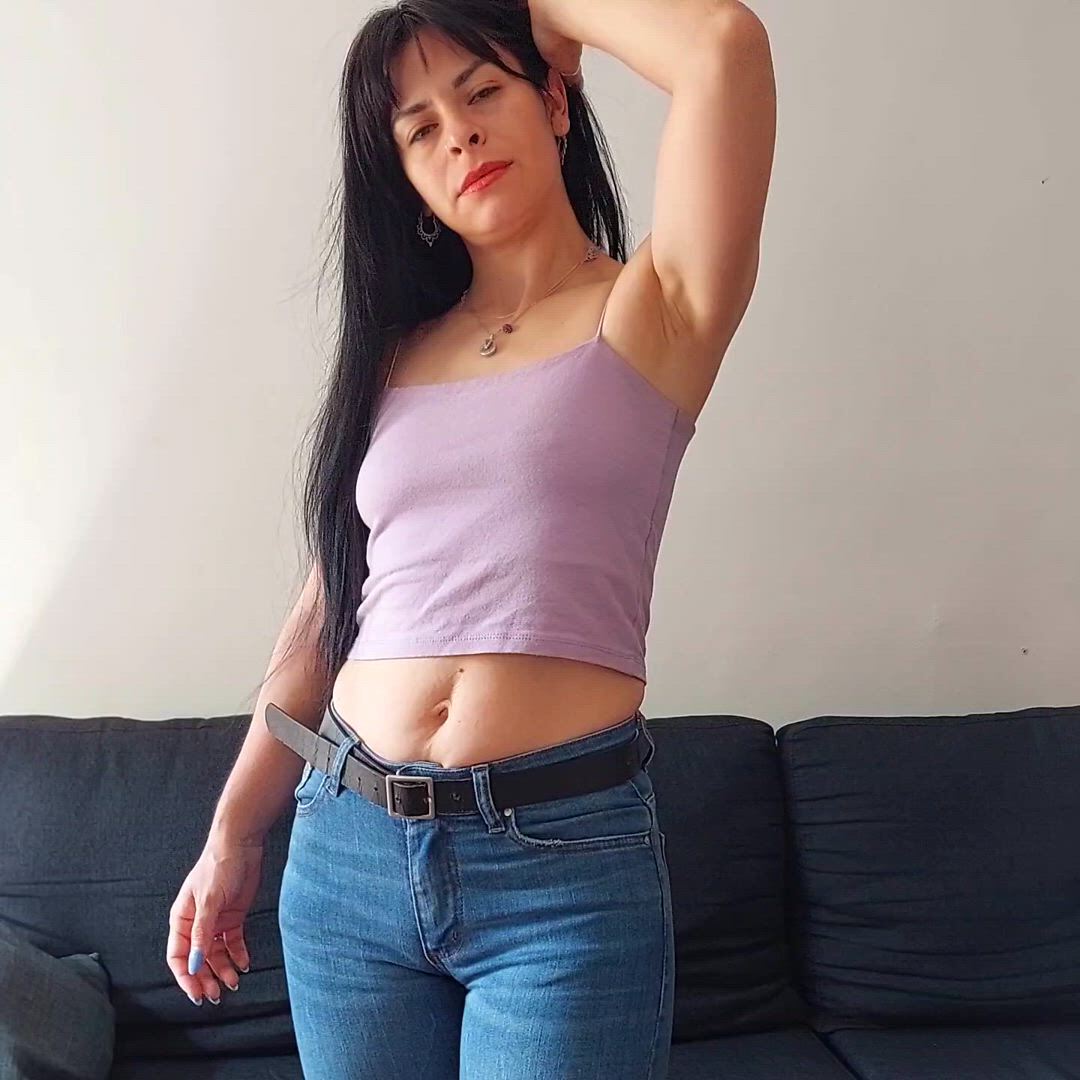 Jeans porn video with onlyfans model latinsunshine <strong>@latinsunshine</strong>