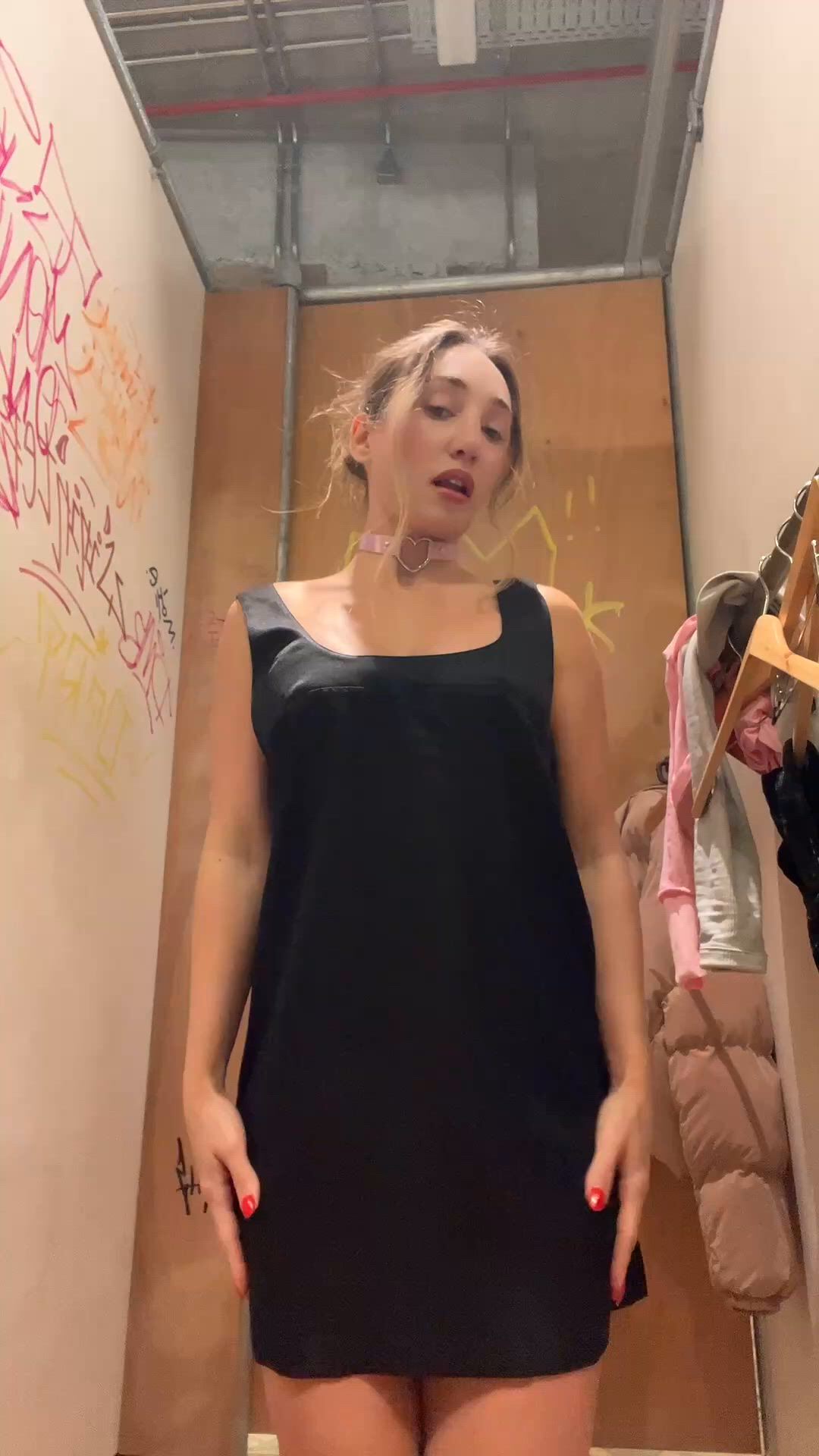 Changing Room porn video with onlyfans model lunahale <strong>@iamlunahale</strong>