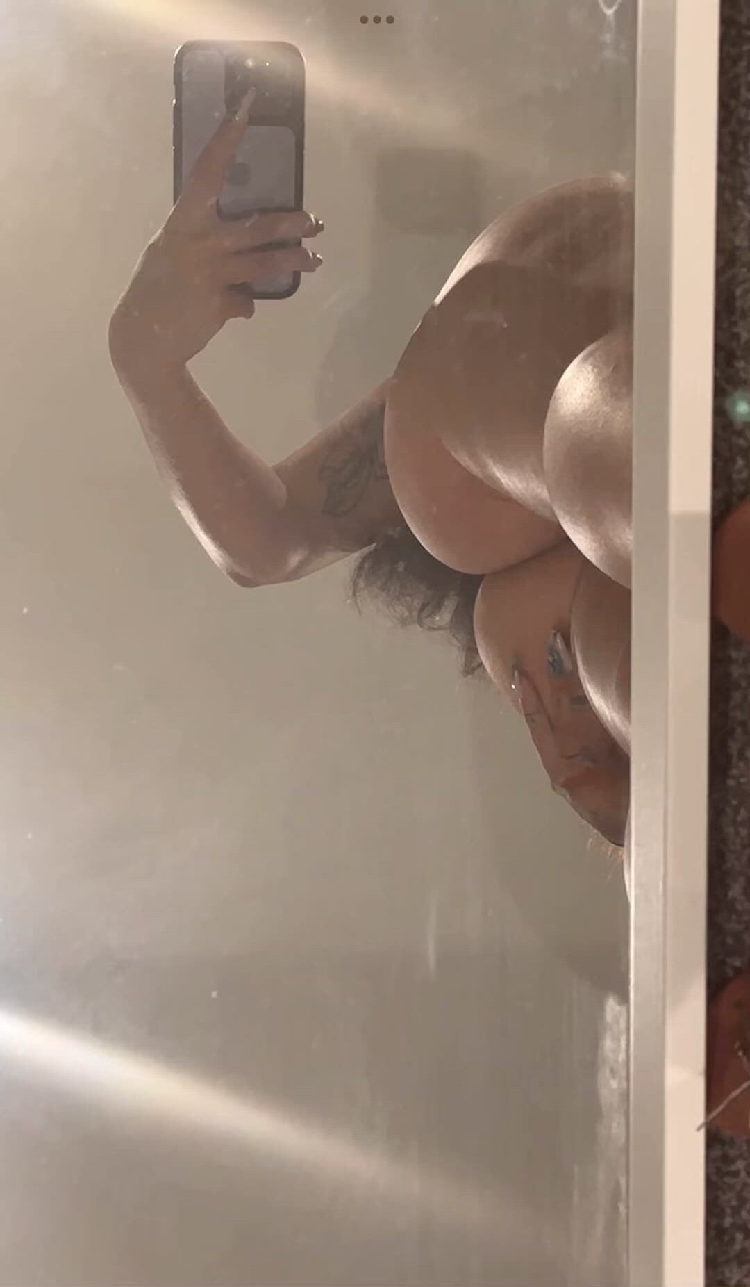 Ass porn video with onlyfans model Holmontana <strong>@loverileyray</strong>