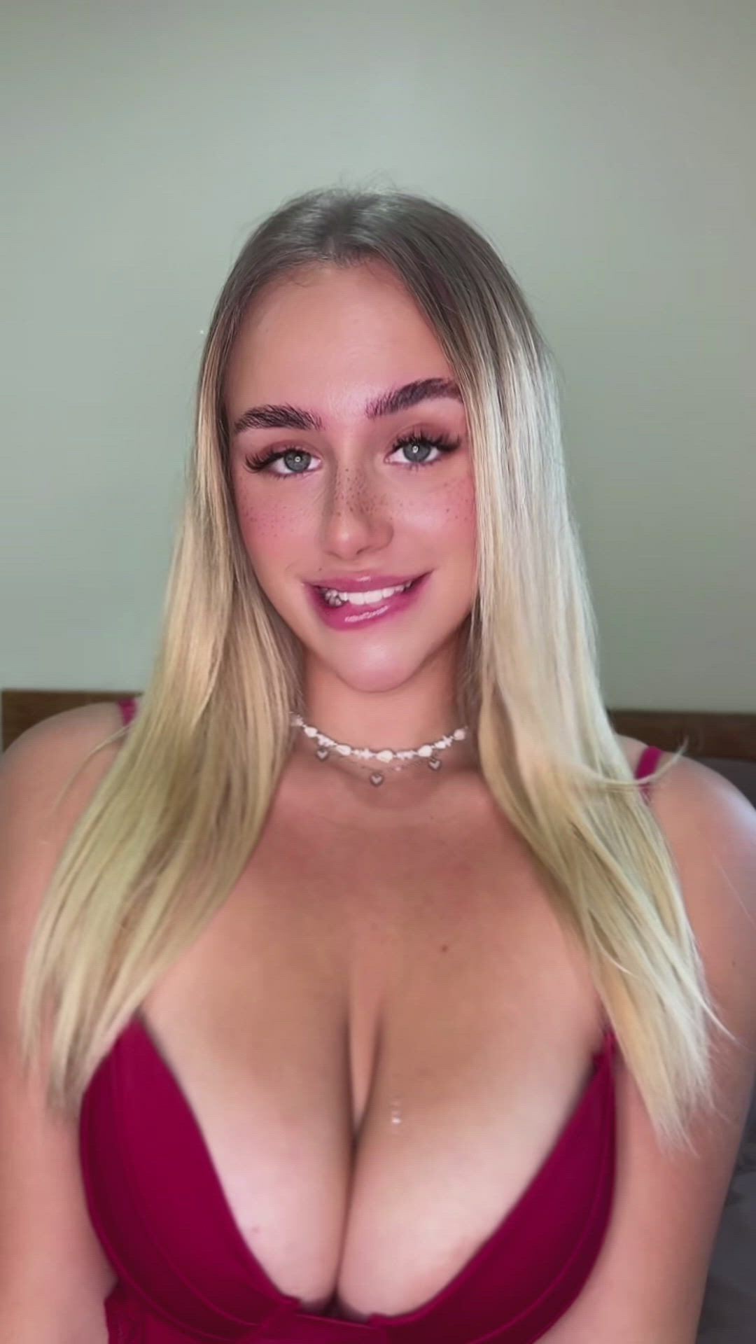 Big Tits porn video with onlyfans model Ava <strong>@avamoss</strong>