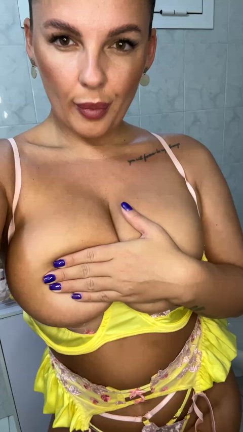 Asshole porn video with onlyfans model ashelyrain <strong>@ashleyraiin</strong>