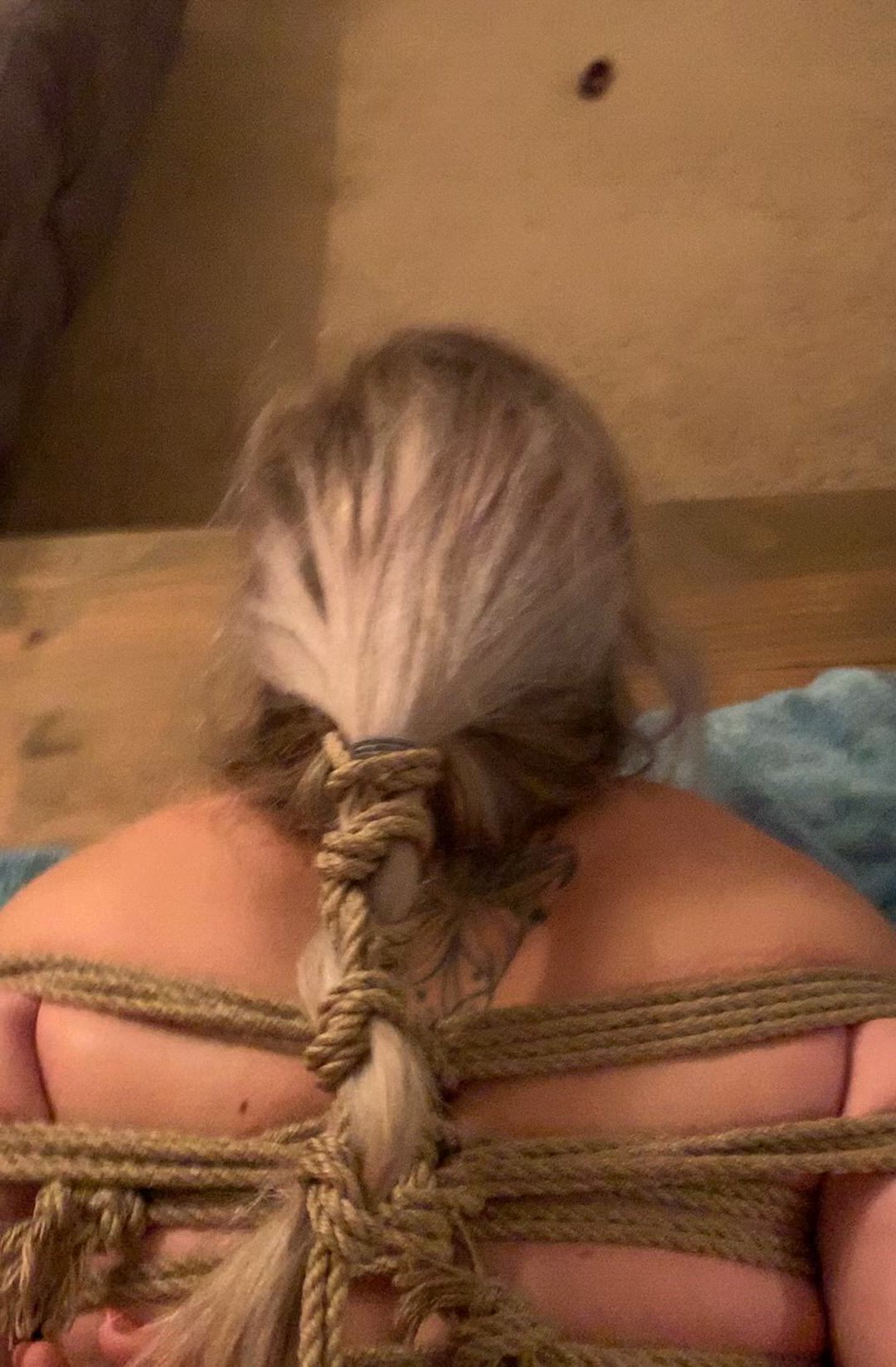 BDSM porn video with onlyfans model distractedpenguinz <strong>@distpenguinz</strong>