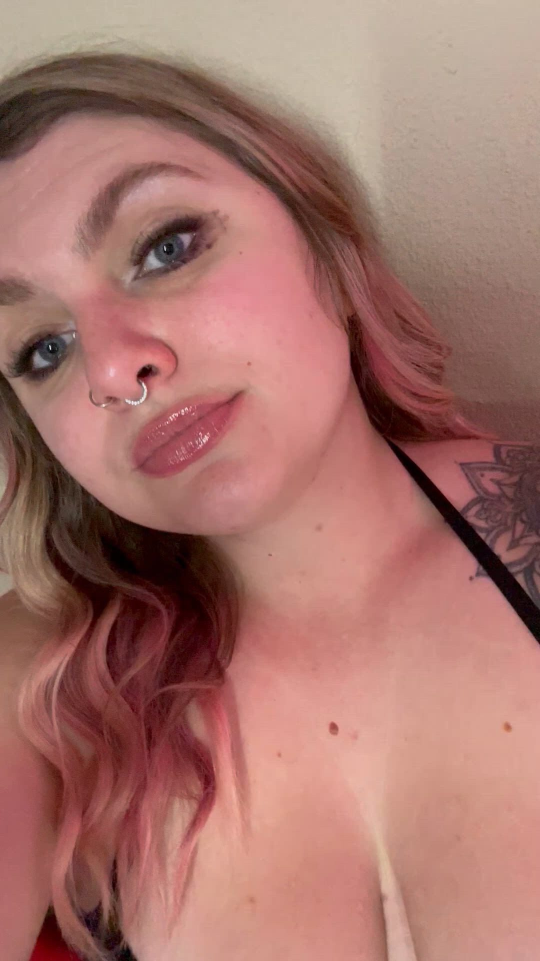 Big Tits porn video with onlyfans model Daddy Rae <strong>@goddessraexx</strong>