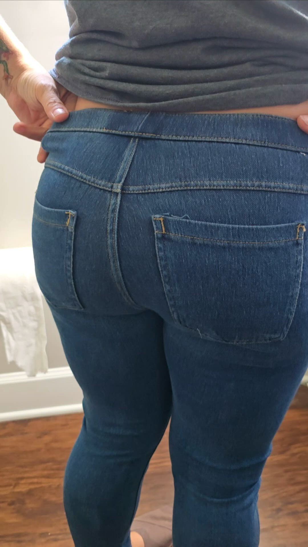 Amateur porn video with onlyfans model casualcpl3 <strong>@thicccthighs69</strong>