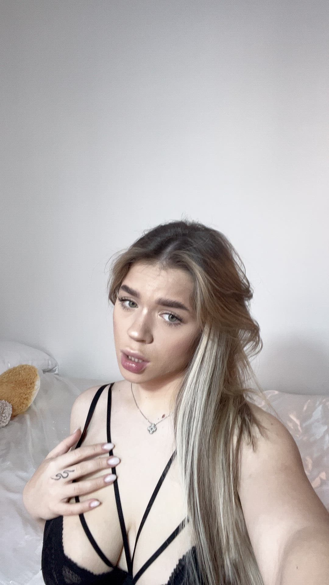 Amateur porn video with onlyfans model AdelJuggs <strong>@action</strong>