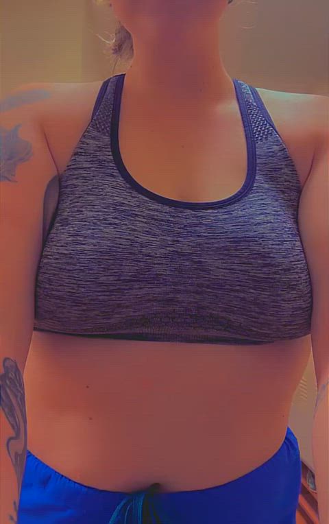 Tits porn video with onlyfans model Bree <strong>@seabreeaze</strong>