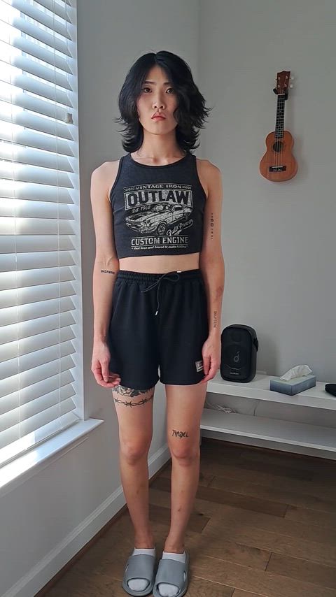 Clothed porn video with onlyfans model skeletalskye <strong>@skeletalskye</strong>