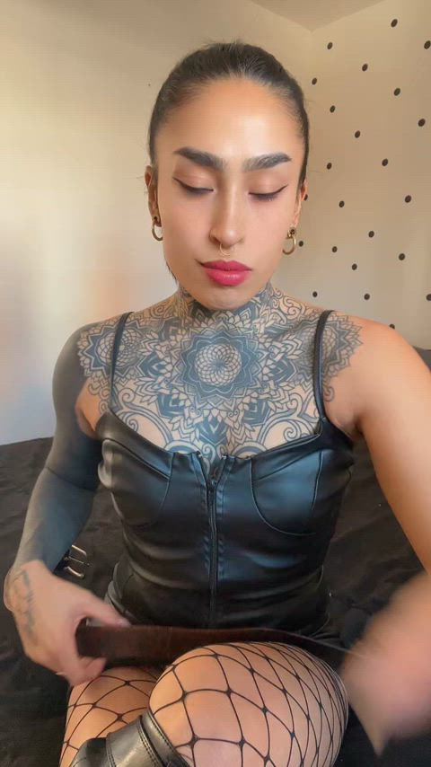 Femdom porn video with onlyfans model hasnna <strong>@hasnna</strong>