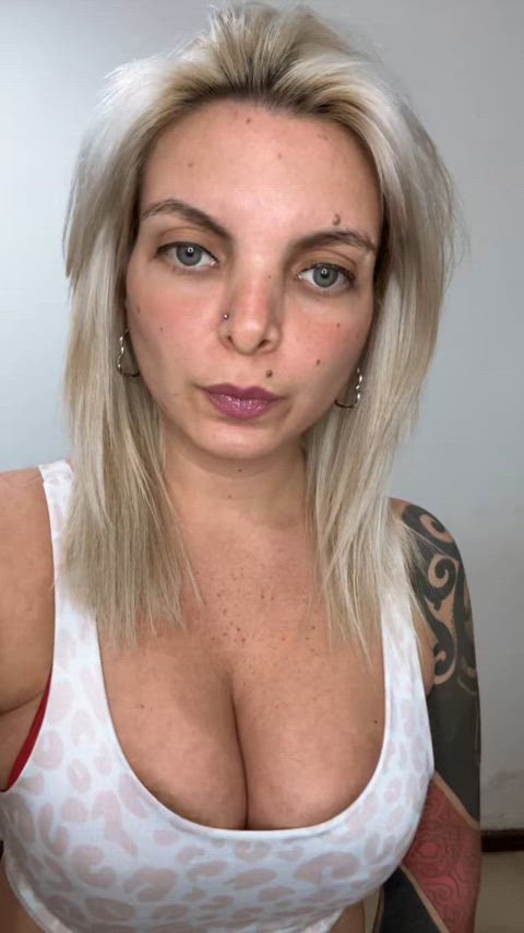 Amateur porn video with onlyfans model blondiaof <strong>@astridvera</strong>