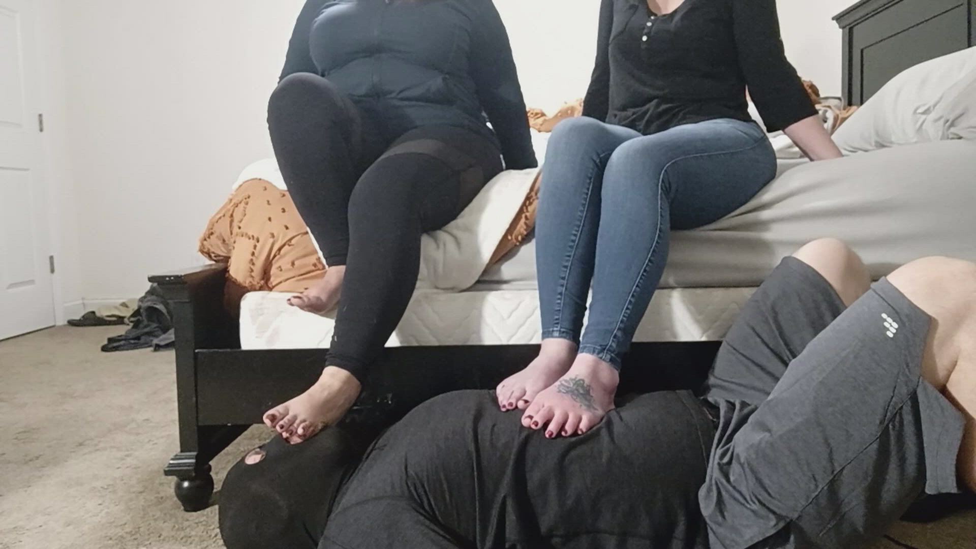 Foot Fetish porn video with onlyfans model queenmandy <strong>@empressmichelle</strong>