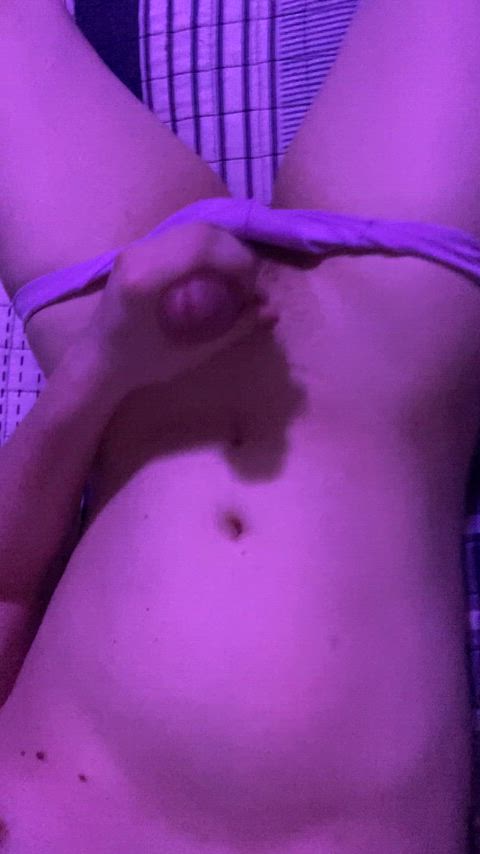 Cumshot porn video with onlyfans model thicctwinkinc <strong>@yournv</strong>