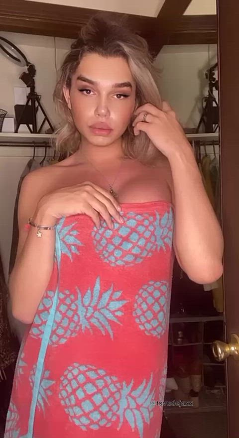 Tits porn video with onlyfans model tsvudejaxx <strong>@vudejax</strong>