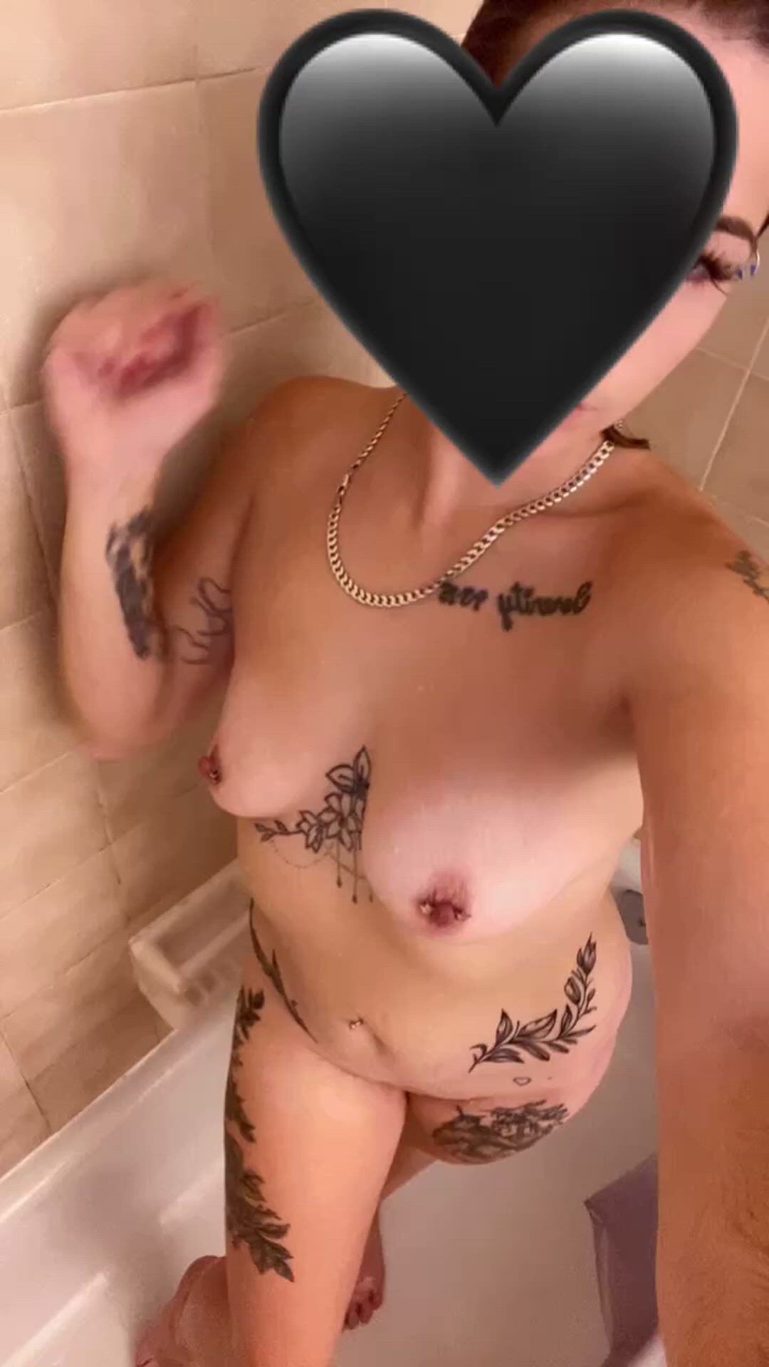 Boobs porn video with onlyfans model bootyandthebutterfly <strong>@bootyandthebutterflies98</strong>