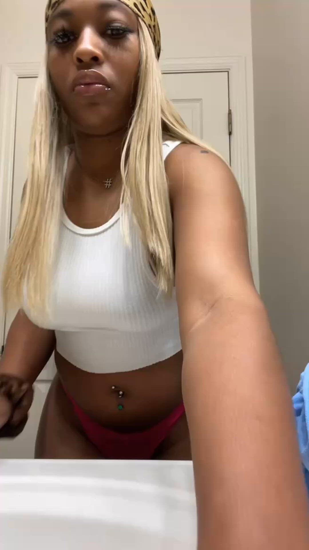 Amateur porn video with onlyfans model essence2x <strong>@esse2x</strong>