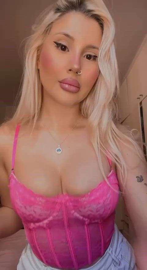 Blonde porn video with onlyfans model arianaaurora <strong>@arianaaurora</strong>