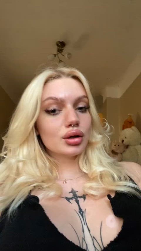 Amateur porn video with onlyfans model Kristy <strong>@hello4kristy</strong>