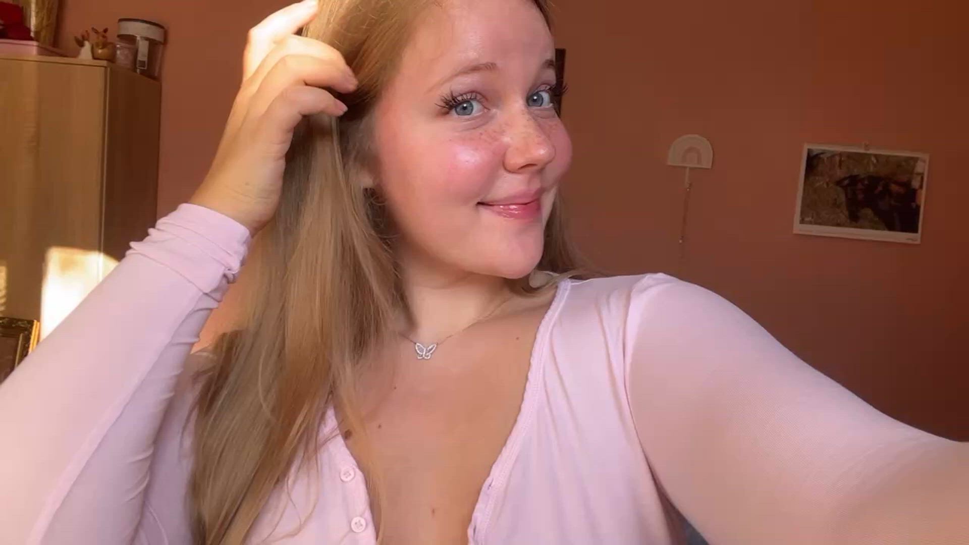 Amateur porn video with onlyfans model snejana <strong>@natalie_art</strong>