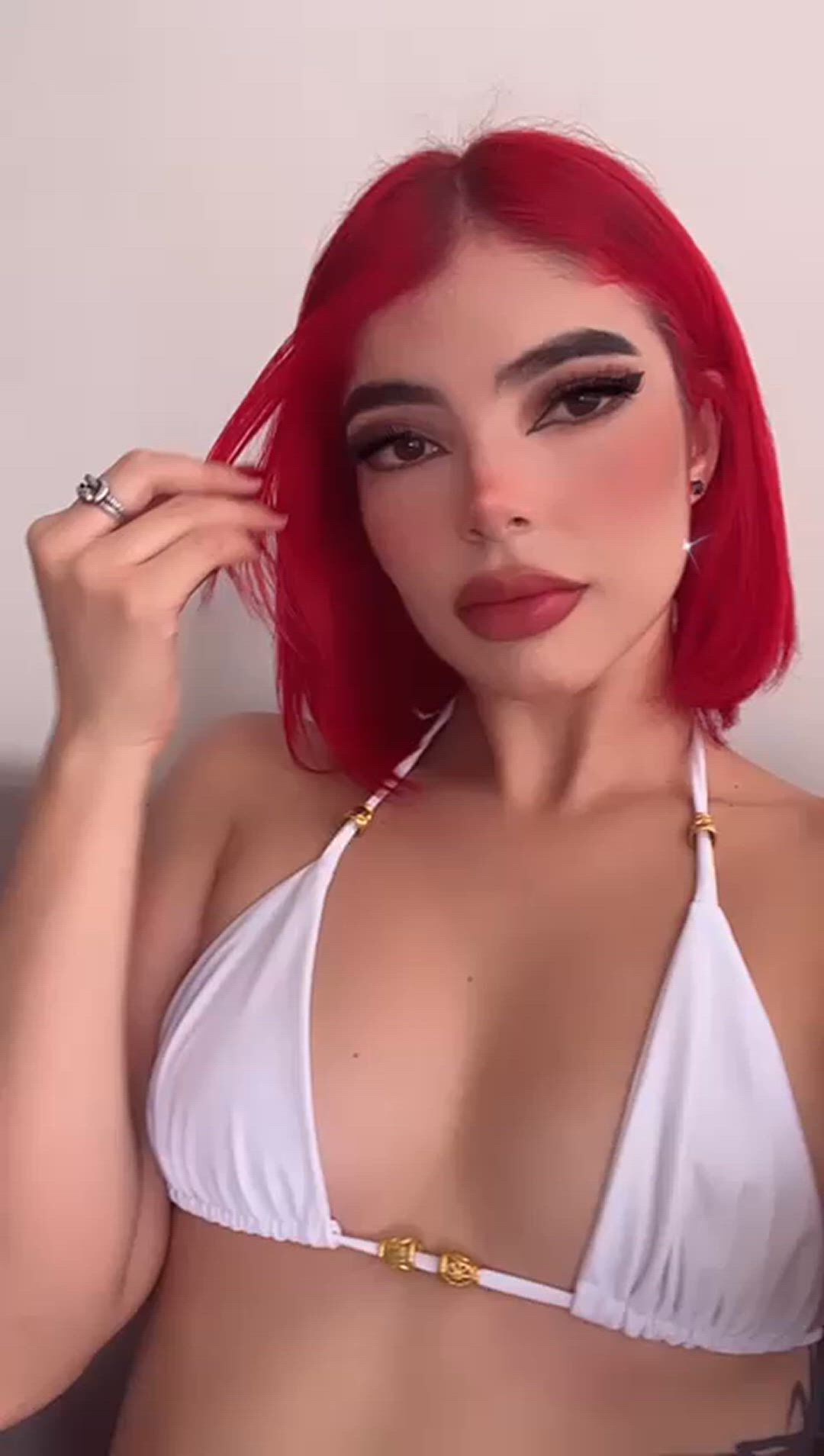 Amateur porn video with onlyfans model soy_gwen_ <strong>@soy_gwen</strong>