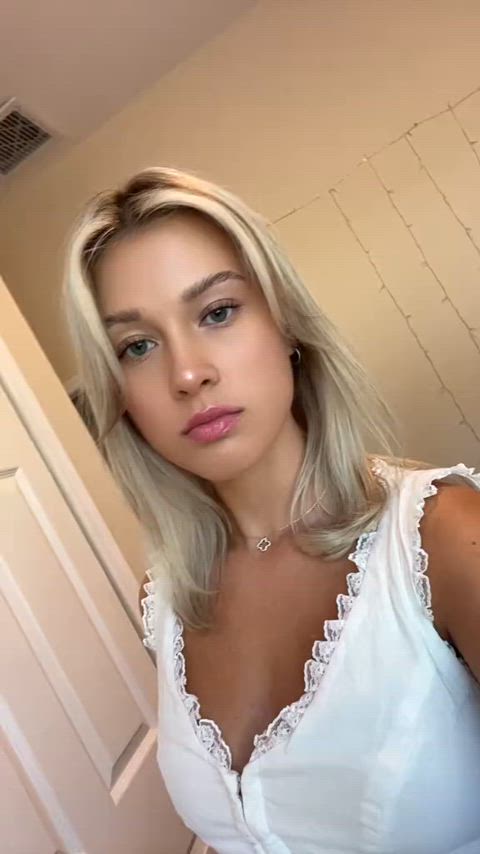 Blonde porn video with onlyfans model imvickilive <strong>@vickilive</strong>